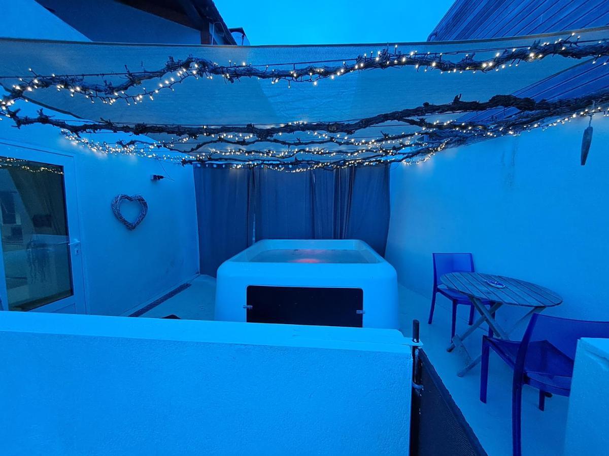Les Suites Love 3 Spa Vue Mer Piscine Marsella Exterior foto
